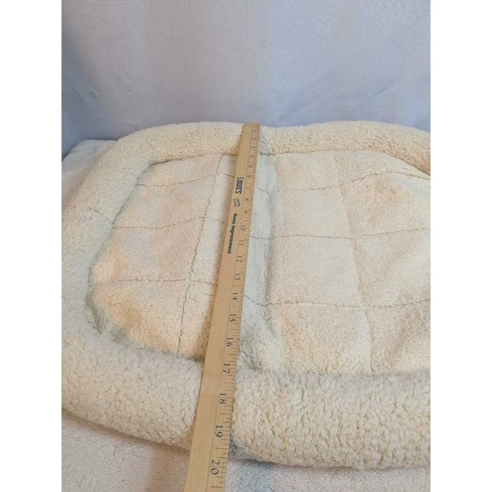 Petco Plush Dog Cat Bed Mat Pet Pad Cozy Soft Bolstered Quilted Small Medium
